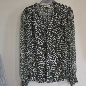 Elegant Black and White Patterned Blouse